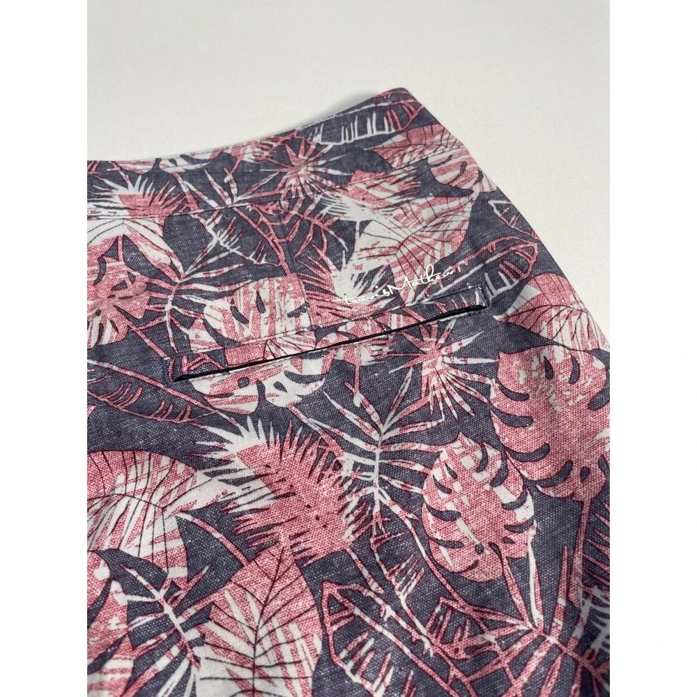 Travis Mathew Floral Board‎ Shorts Swim Trunks Mens Size 32 Red Pink
